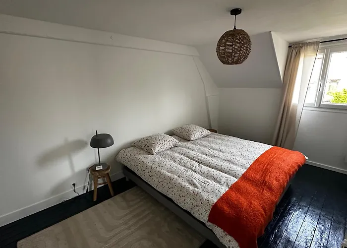 Holiday home Le Ti'verdun Gare De Giverny