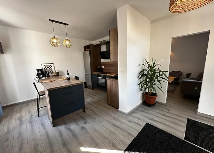 Holiday home Le Ti'verdun Gare De Giverny *